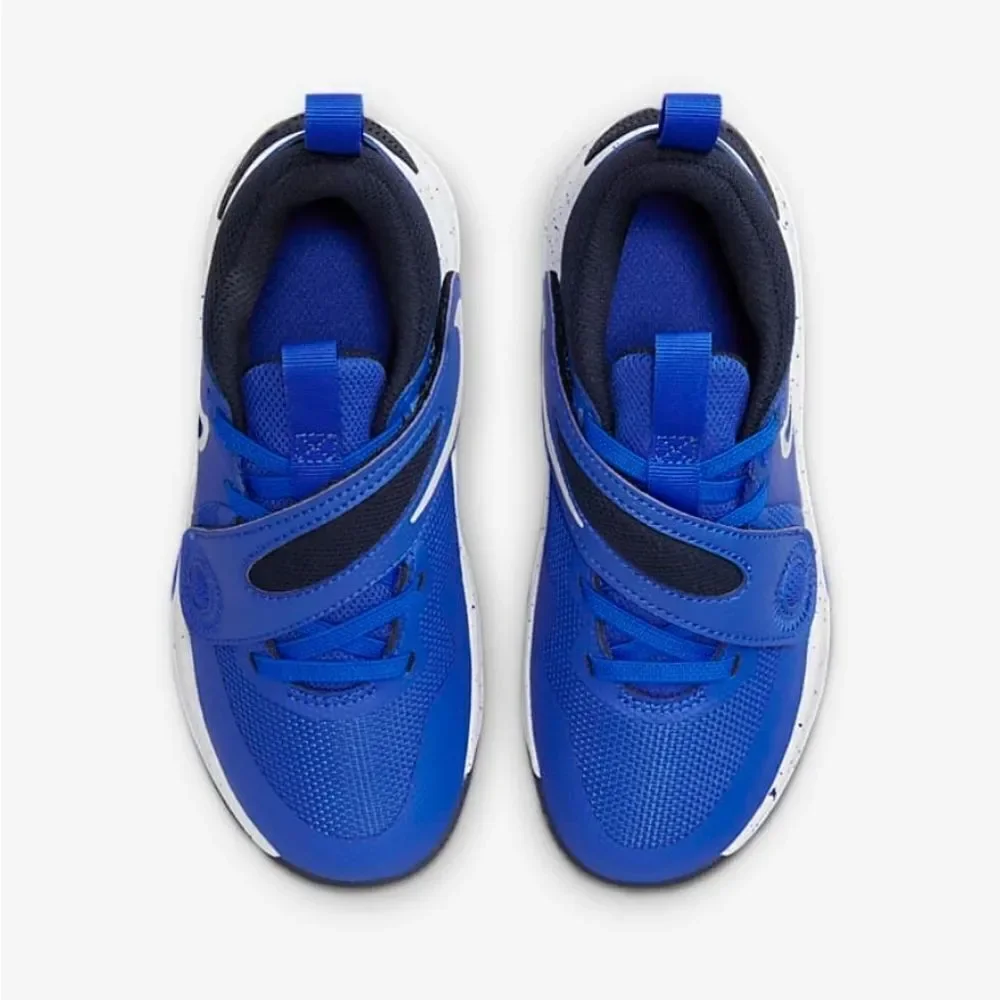 Nike Team Hustle D 11 ,size 5Y